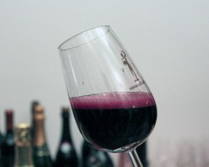 Un-calice-di-Lambrusco-Mantovano