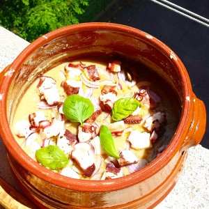 polpo su crema di fave - octopus on braod beans puree