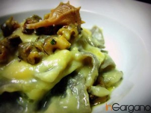 tagliatelle con murici e fave - tagliatelle with murex and broad beans